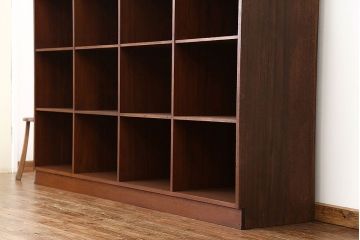 アンティーク家具　アンティーク　総無垢材の特大マス目棚(収納棚、飾り棚)4×4(2)