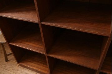 アンティーク家具　アンティーク　総無垢材の特大マス目棚(収納棚、飾り棚)4×4(2)