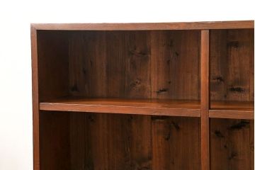 レトロ家具　昭和レトロ 古い木のシンプルな脚付き本棚(飾り棚、書棚、陳列棚)