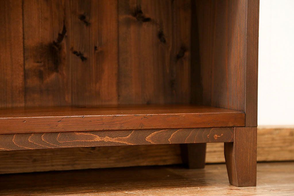 レトロ家具　昭和レトロ 古い木のシンプルな脚付き本棚(飾り棚、書棚、陳列棚)