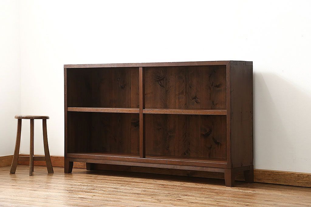 レトロ家具　昭和レトロ 古い木のシンプルな脚付き本棚(2)(飾り棚、書棚、陳列棚)