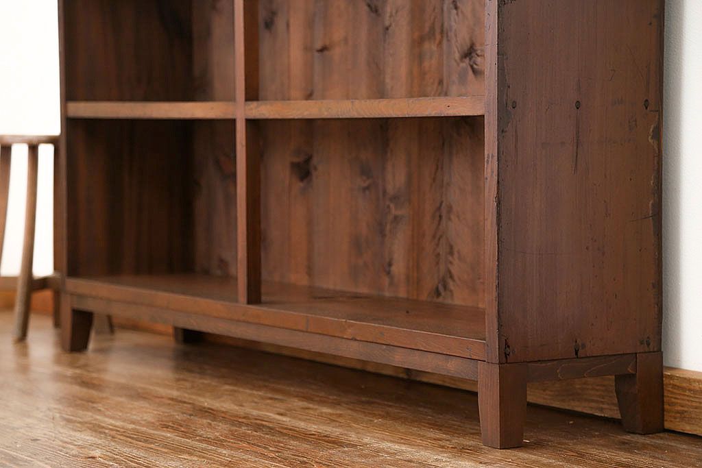 レトロ家具　昭和レトロ 古い木のシンプルな脚付き本棚(2)(飾り棚、書棚、陳列棚)