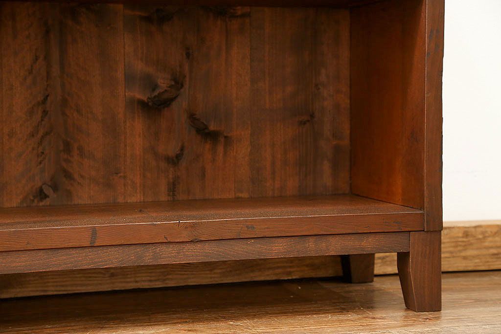 レトロ家具　昭和レトロ 古い木のシンプルな脚付き本棚(2)(飾り棚、書棚、陳列棚)