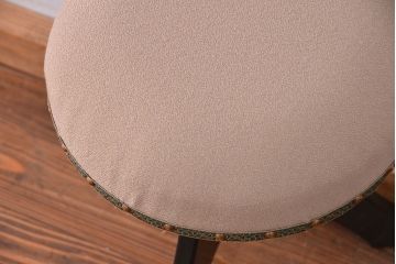 アンティーク家具　アンティーク かわいいデザインの回転スツール(丸椅子、イス)