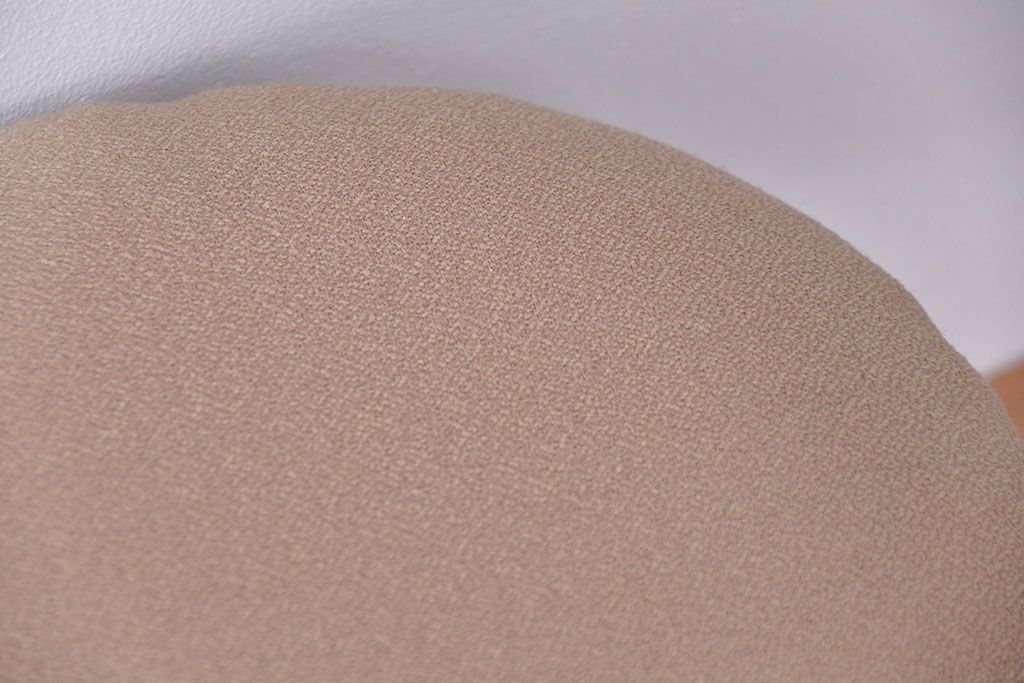 アンティーク家具　アンティーク かわいいデザインの回転スツール(丸椅子、イス)