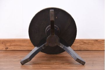 アンティーク家具　アンティーク かわいいデザインの回転スツール(丸椅子、イス)