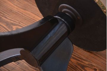 アンティーク家具　アンティーク かわいいデザインの回転スツール(丸椅子、イス)