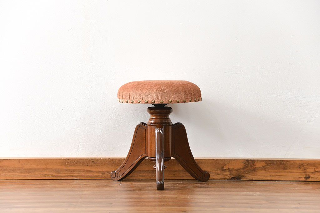 アンティーク家具　アンティーク 古い木のかわいい回転スツール(丸椅子、丸イス)