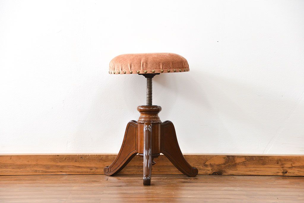 アンティーク家具　アンティーク 古い木のかわいい回転スツール(丸椅子、丸イス)