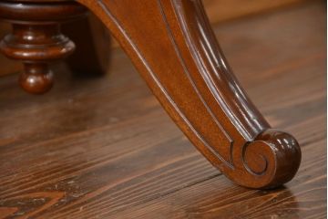 アンティーク家具　アンティーク 古い木のかわいい回転スツール(丸椅子、丸イス)