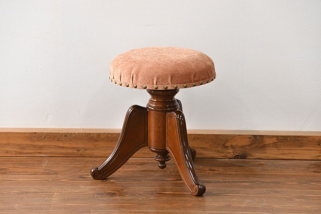 アンティーク家具　アンティーク 古い木のかわいい回転スツール(丸椅子、丸イス)