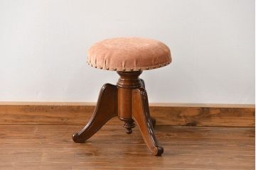 アンティーク家具　アンティーク 古い木のかわいい回転スツール(丸椅子、丸イス)