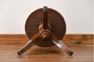 アンティーク家具　アンティーク 古い木のかわいい回転スツール(丸椅子、丸イス)