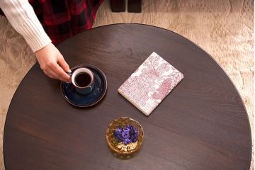 アンティーク家具　アンティーク 古い栓材のシックな丸ちゃぶ台(テーブル、机)