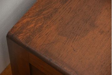 アンティーク家具　アンティーク 古いナラ材の両面使いの四段小引き出し