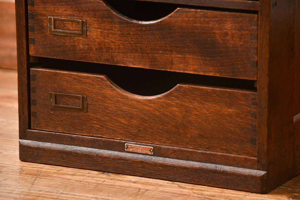 アンティーク家具　アンティーク 古いナラ材の両面使いの四段小引き出し