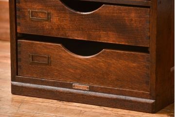 アンティーク家具　アンティーク 古いナラ材の両面使いの四段小引き出し