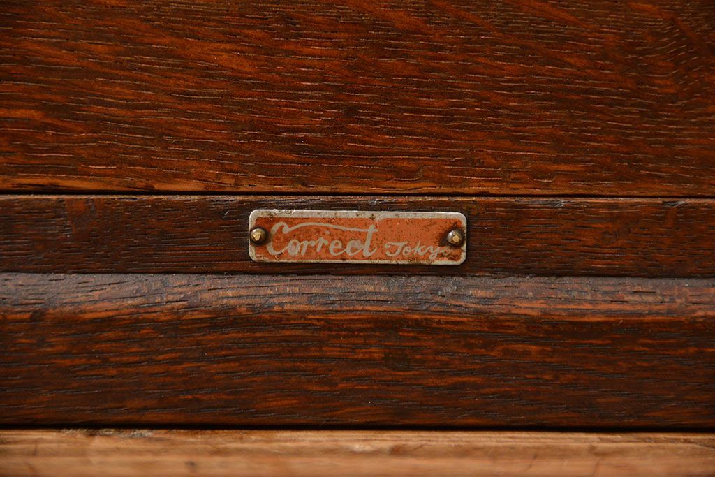 アンティーク家具　アンティーク 古いナラ材の両面使いの四段小引き出し