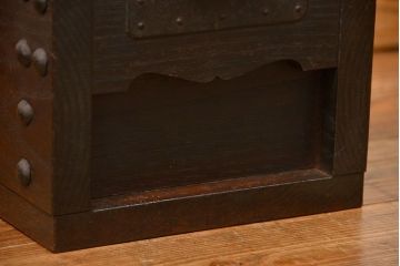古民具・骨董 小振りな総栗　銭箱(収納箱、貯金箱、銭函)