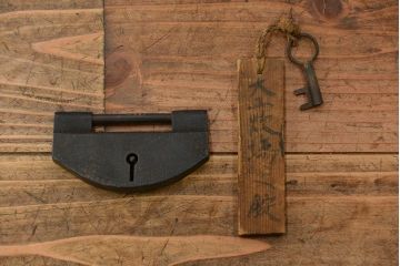 古民具・骨董 小振りな総栗　銭箱(収納箱、貯金箱、銭函)