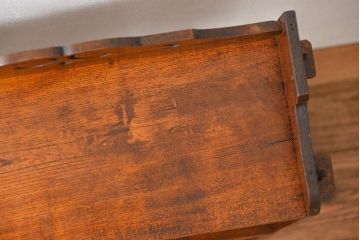 アンティーク家具　アンティーク 古い栓材の小さなかわいい本棚(飾り棚、ブックシェルフ)