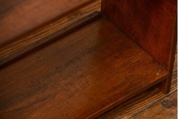 アンティーク家具　アンティーク 古い栓材の小さなかわいい本棚(飾り棚、ブックシェルフ)