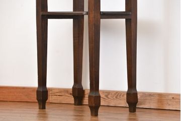 アンティーク家具　イギリスアンティーク　オーク材のシンプルで上品なサイドテーブル(花台、コンソールテーブル)