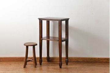 アンティーク家具　イギリスアンティーク　オーク材のシンプルで上品なサイドテーブル(花台、コンソールテーブル)