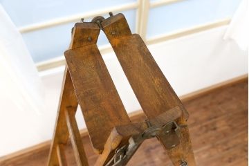 昭和レトロ 古いナラ材の大きな木製脚立(ステップ、ラダー)