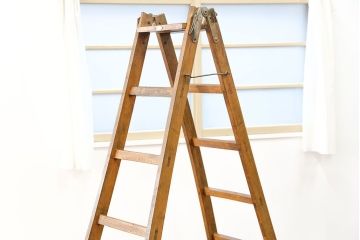 昭和レトロ 古いナラ材の大きな木製脚立(ステップ、ラダー)