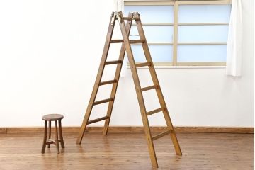 昭和レトロ 古いナラ材の大きな木製脚立(ステップ、ラダー)