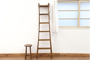 昭和レトロ 古いナラ材の大きな木製脚立(ステップ、ラダー)