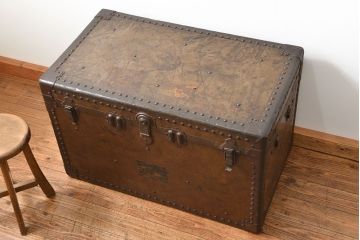 イギリスアンティーク 使い込まれた大きな船トランク