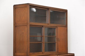 ヴィンテージ家具　1960年代 かわいいデザインのビンテージ食器棚(アンティーク、モールガラス、食器棚、収納棚)