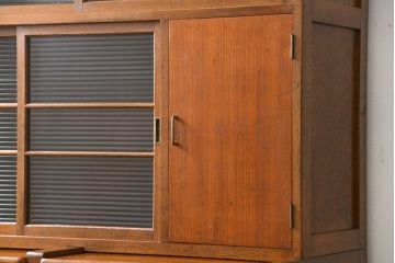 ヴィンテージ家具　1960年代 かわいいデザインのビンテージ食器棚(アンティーク、モールガラス、食器棚、収納棚)