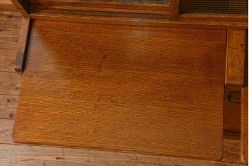 ヴィンテージ家具　1960年代 かわいいデザインのビンテージ食器棚(アンティーク、モールガラス、食器棚、収納棚)