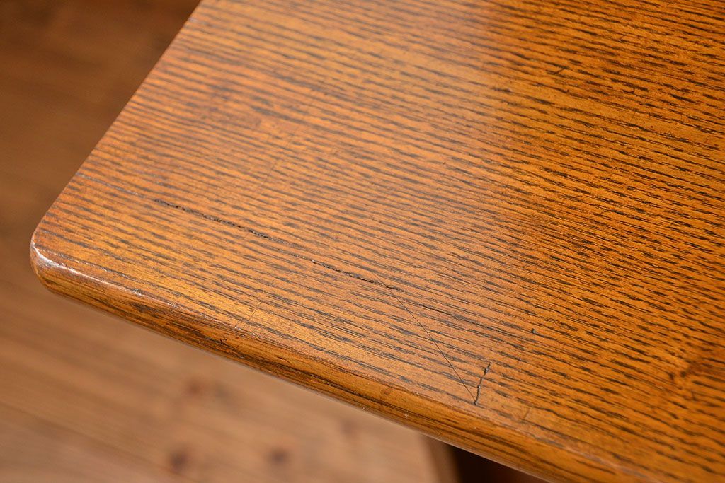 ヴィンテージ家具　1960年代 かわいいデザインのビンテージ食器棚(アンティーク、モールガラス、食器棚、収納棚)