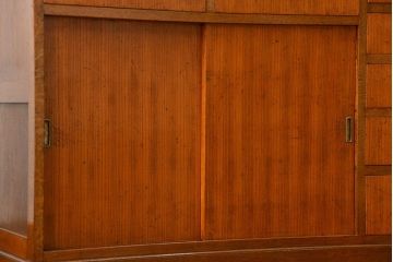 ヴィンテージ家具　1960年代 かわいいデザインのビンテージ食器棚(アンティーク、モールガラス、食器棚、収納棚)