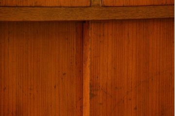 ヴィンテージ家具　1960年代 かわいいデザインのビンテージ食器棚(アンティーク、モールガラス、食器棚、収納棚)