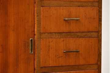 ヴィンテージ家具　1960年代 かわいいデザインのビンテージ食器棚(アンティーク、モールガラス、食器棚、収納棚)