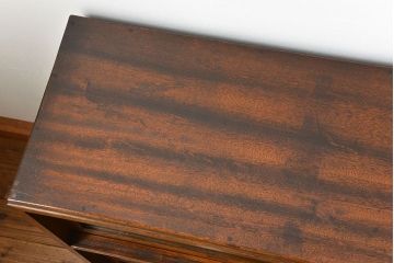 ヴィンテージ家具　1960年代 かわいいデザインのビンテージ食器棚(アンティーク、モールガラス、食器棚、収納棚)