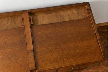 ヴィンテージ家具　1960年代 かわいいデザインのビンテージ食器棚(アンティーク、モールガラス、食器棚、収納棚)