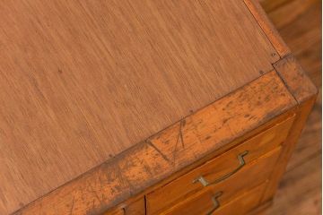 アンティーク家具　アンティーク 古いブナ材の脚付き引き出し収納棚(サイドキャビネット、チェスト、ドロワー)