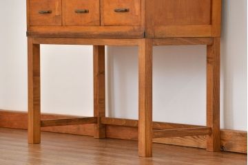 アンティーク家具　アンティーク 古いブナ材の脚付き引き出し収納棚(サイドキャビネット、チェスト、ドロワー)