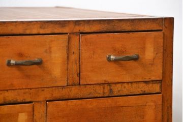 アンティーク家具　アンティーク 古いブナ材の脚付き引き出し収納棚(サイドキャビネット、チェスト、ドロワー)