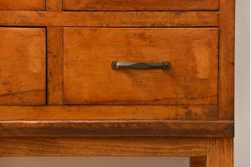 アンティーク家具　アンティーク 古いブナ材の脚付き引き出し収納棚(サイドキャビネット、チェスト、ドロワー)