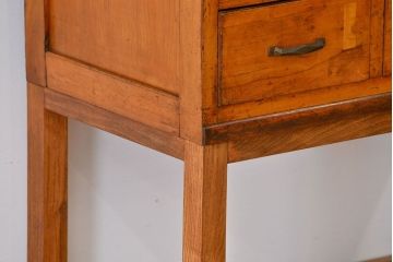 アンティーク家具　アンティーク 古いブナ材の脚付き引き出し収納棚(サイドキャビネット、チェスト、ドロワー)