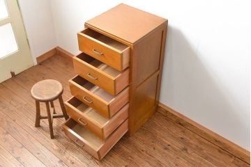 レトロ家具　昭和レトロ シンプルなデザインの縦型チェスト(引き出し、ドロワー)
