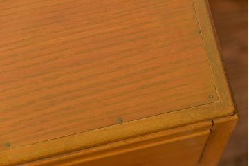 レトロ家具　昭和レトロ シンプルなデザインの縦型チェスト(引き出し、ドロワー)