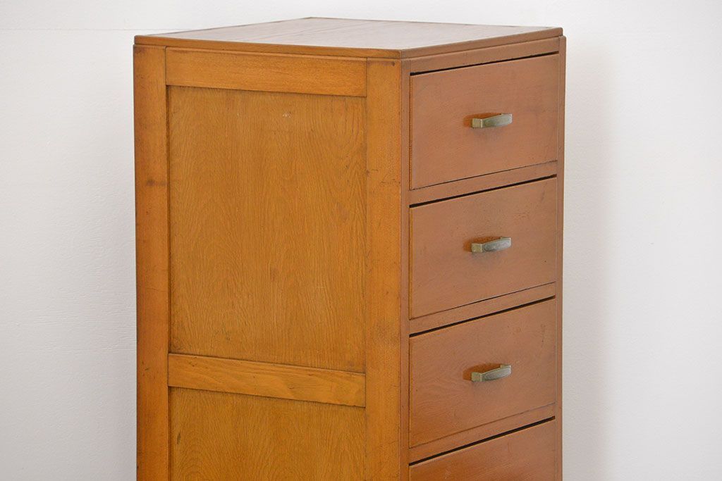 レトロ家具　昭和レトロ シンプルなデザインの縦型チェスト(引き出し、ドロワー)